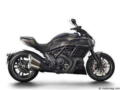 Moto_DUCATI-Diavel