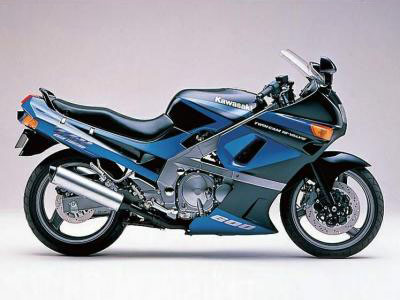 Moto_Kawasaki-ZZR-600-1990-a-1992